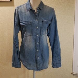 Olive & Oak chambray   Sz  M long sleeve